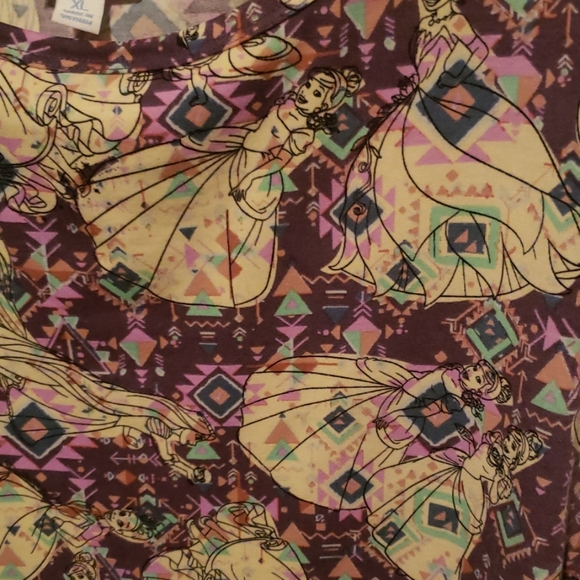 Top - Picture 2 of 3